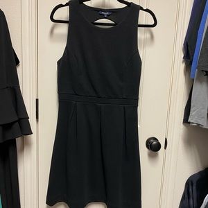 Madewell sleeveless black keyhole dress